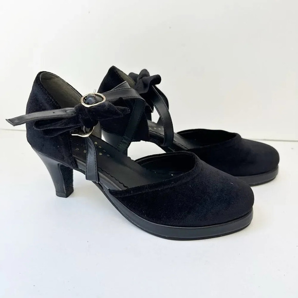 ANTAINA Lolita Black Velvet Side Bow Kitten Heels Coquette‎ Demure - Picture 5 of 8